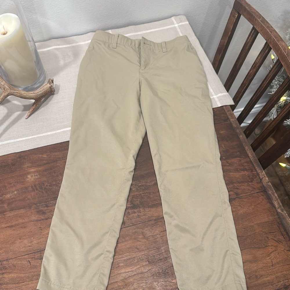 Under Armour khaki pants